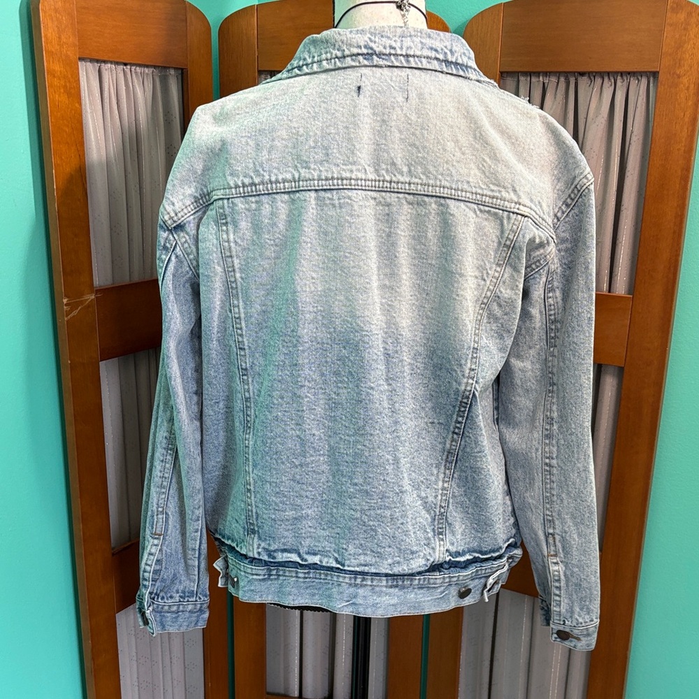 Malibleu Jeans Classic Light Blue Distressed Jean Jacket - Picture 13 of 16
